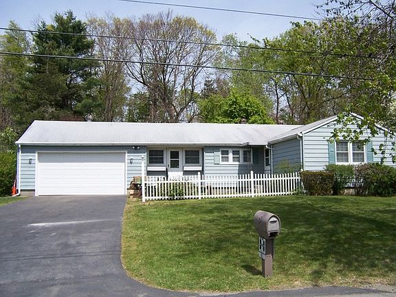 2nd image of 83 Montfort Rd