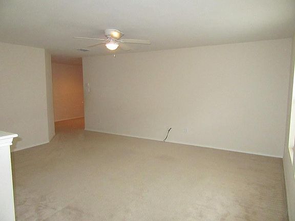 4th image of 1117 Antoinette Dr