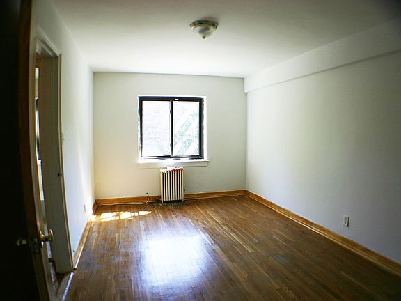 2nd image of 290 Bay 17 St #2C