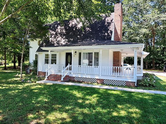 3rd image of 142 Tanglewood Dr