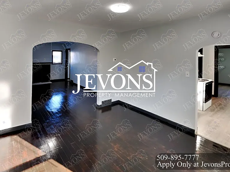 807 N 1st St — Photo 5