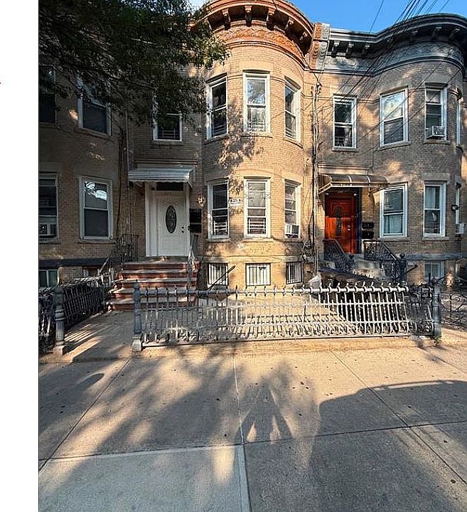 2nd image of 225 Grant Ave