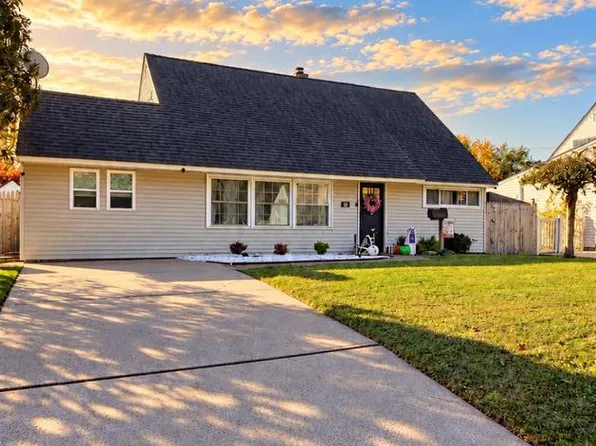 187 Kenwood Dr S, Levittown, PA 19055