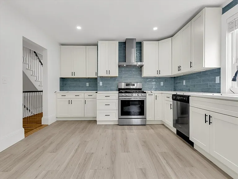 186 Main St #2 — Photo 4