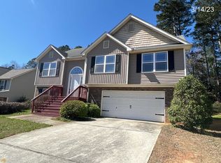 37 Lighthouse Dr, Winder, GA 30680