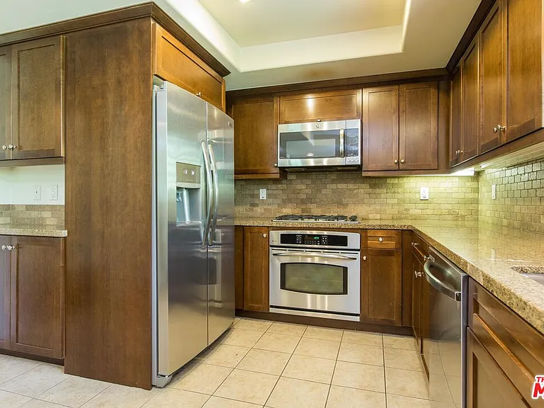 7249 Franklin Ave #201 — Photo 10