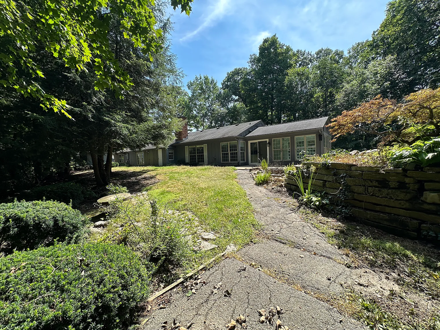 2 bed, 2230 sqft, $2,200 — Photo 3