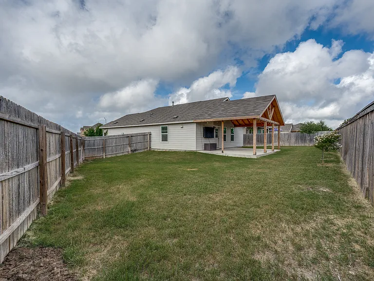 10535 Hammock Hl — Photo 24
