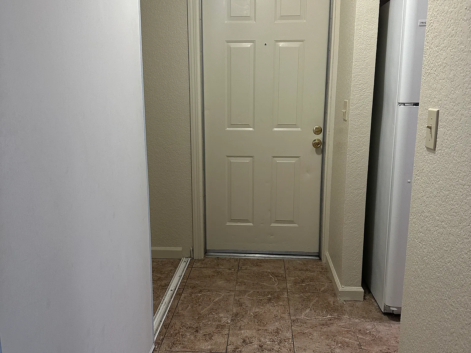 2 bed, 880 sqft, $1,500 — Photo 1