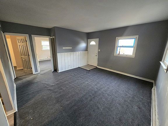 4th image of 543 S 3rd Ave