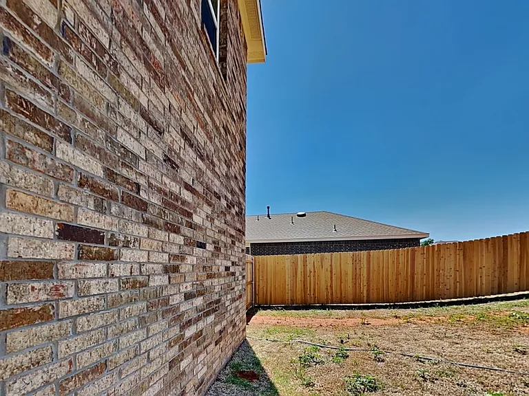 529 Saint Charles Pl — Photo 22