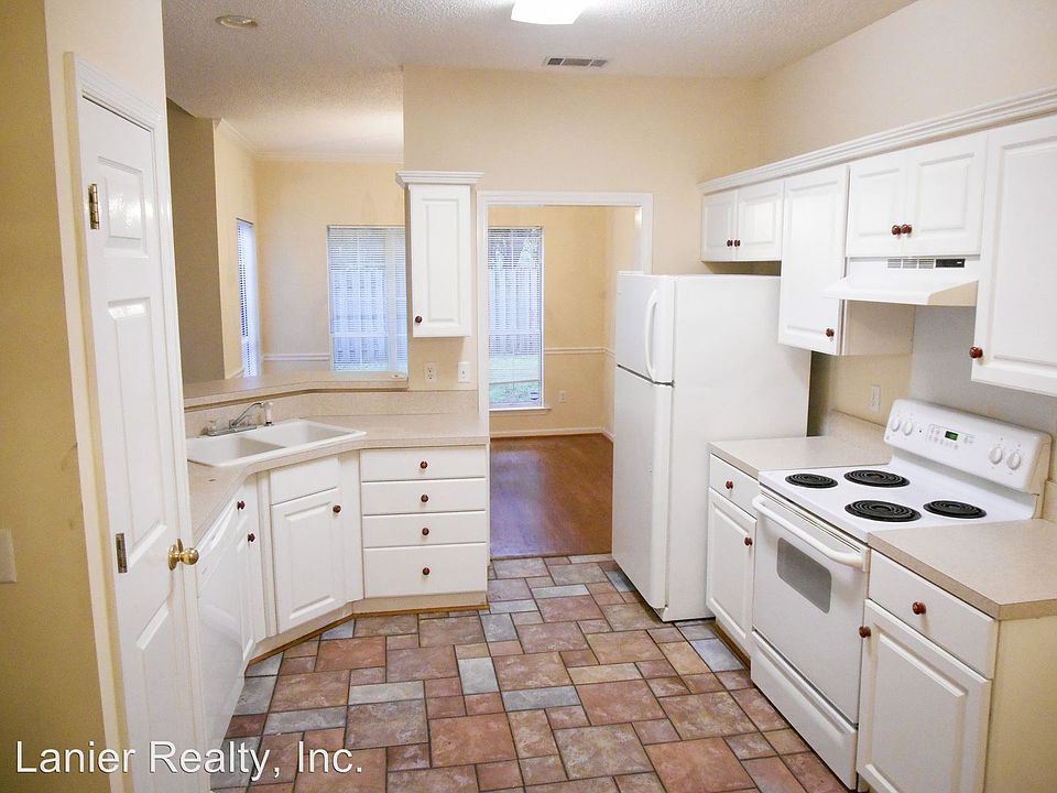 1st image of 114 Barons Way