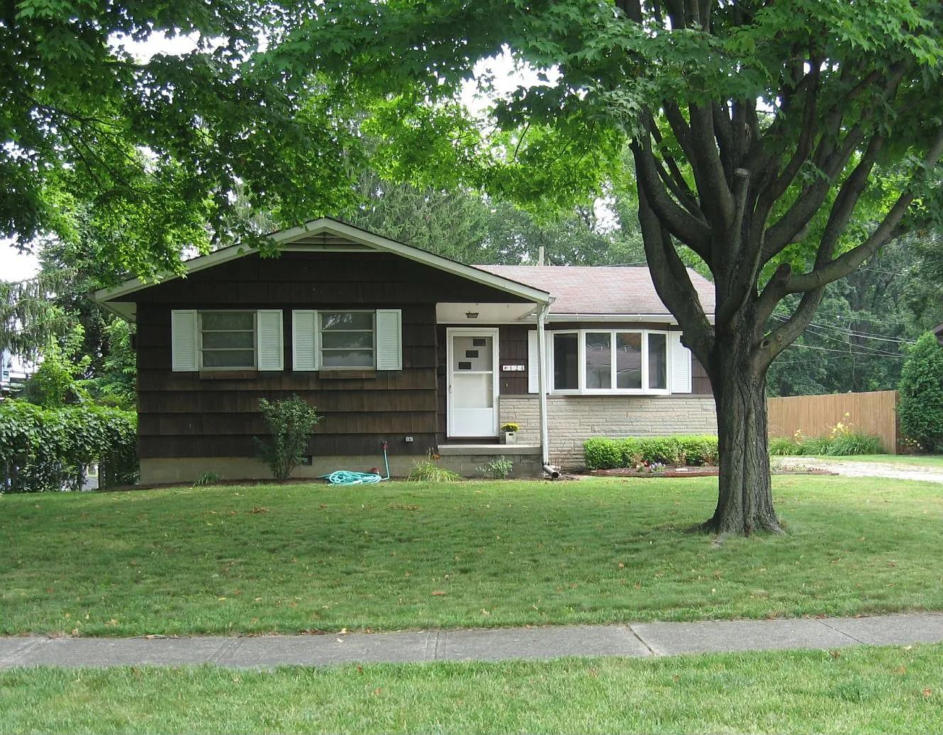 124 Orchard Heights St photo 1