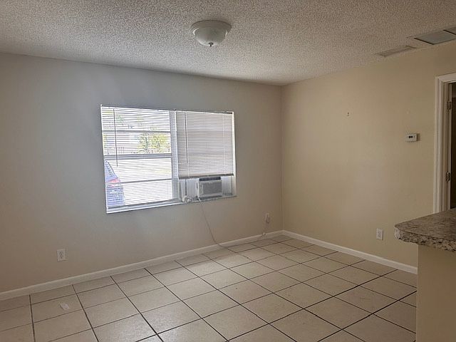 1st image of 2549 Dixie Pkwy