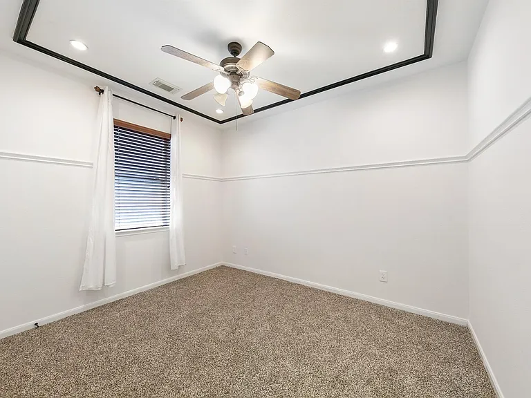 24527 Spring Harbor Dr — Photo 17