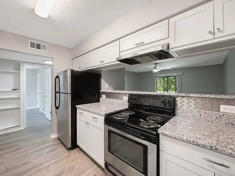 500 9th Ave S #B3 — Photo 5