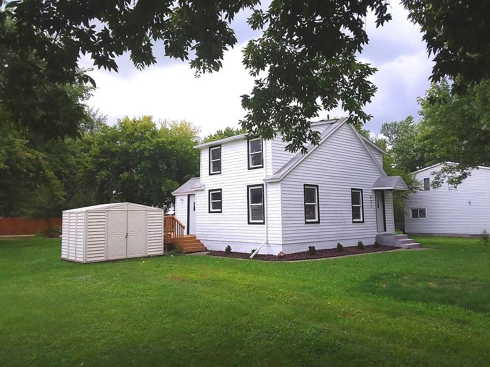 1st image of 821 4th St