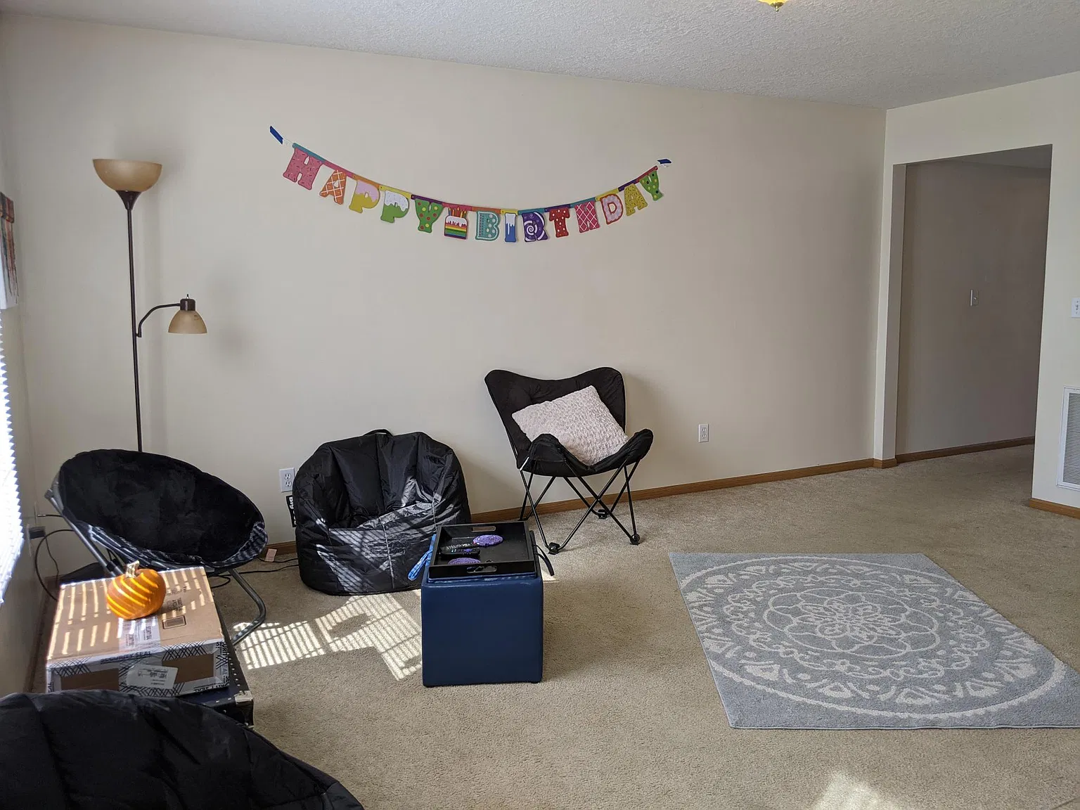 3 bed, 1.5 bath, 100 sqft, $825 — Photo 4