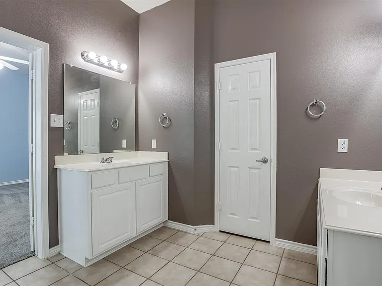 1627 Summerfield Dr — Photo 14