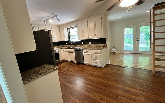3rd image of 2608 Colbert Dr