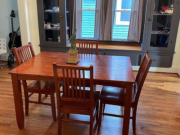 Upstairs dining rm