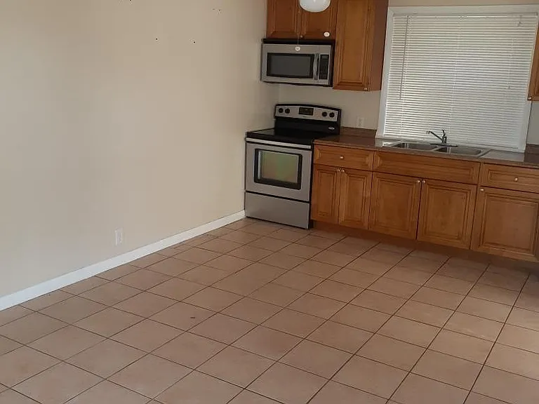 1791 Juno Rd #4 — Photo 2
