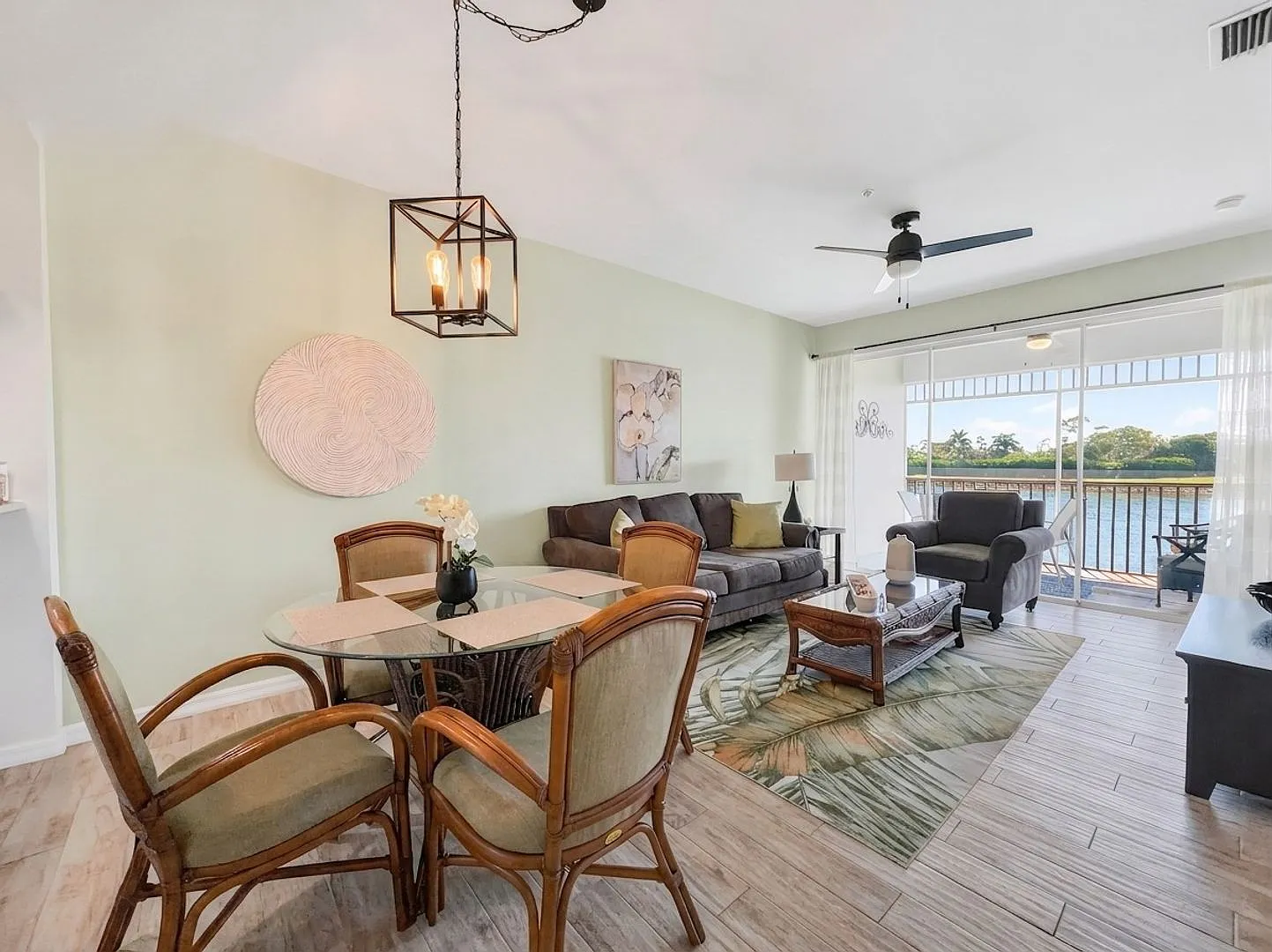 Luxury Fully-Furnished Villa with Golf Access | Annual Rental In Greenlinks at Lely — Photo 3