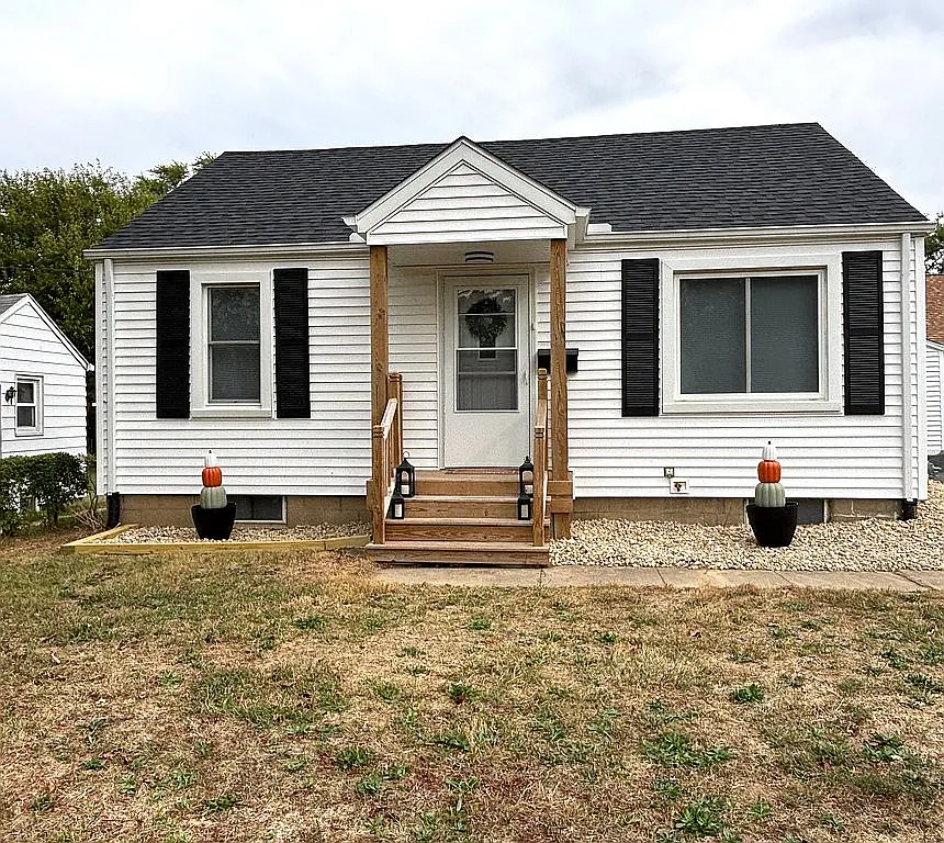 808 S Stewart St photo 1