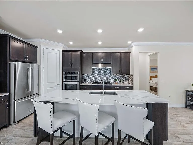 6767 Pennyroyal Dr — Photo 16