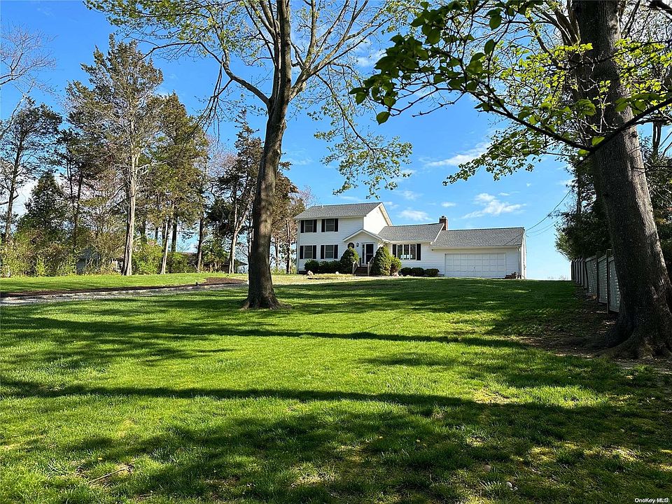 1st image of 750 Cedar Point Drive E