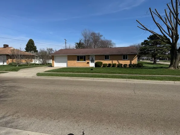 216 Dellsing Dr, Vandalia, OH 45377