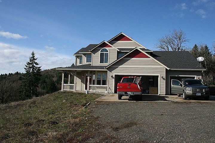 1st image of 385 Eagle Point Dr