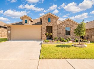 860 Round Robin Ln, Fort Worth, TX 76131