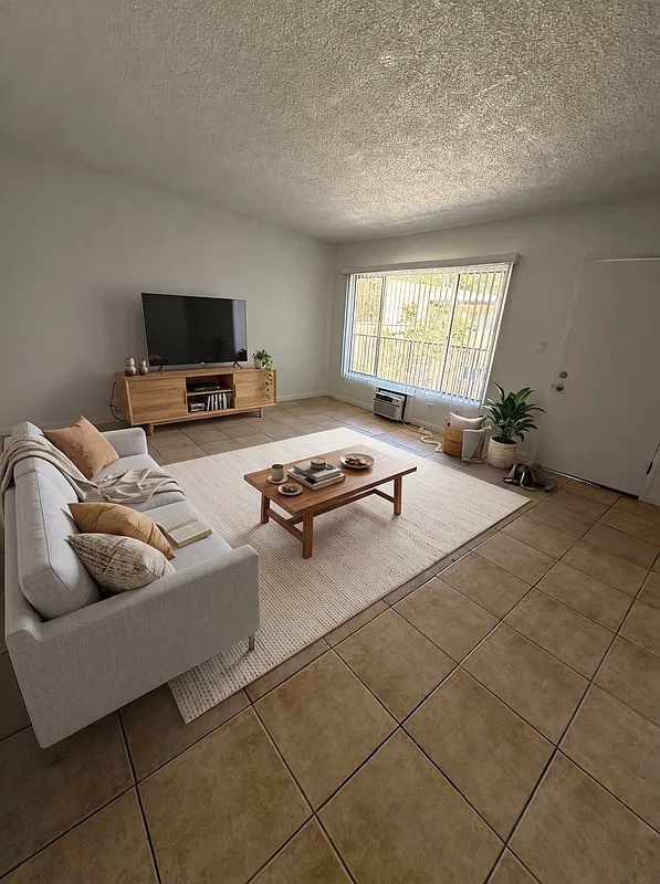 2 bed, 1.0 bath, 900 sqft, $2,295 — Photo 1