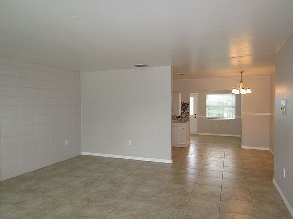 4th image of 417 Granada Blvd Unit 2
