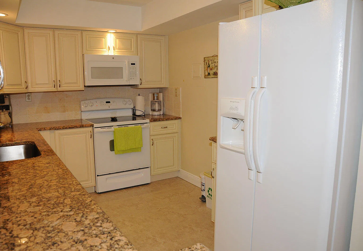 525 N Ocean Blvd — Photo 4