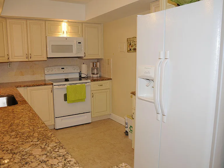 525 N Ocean Blvd #1120 — Photo 5