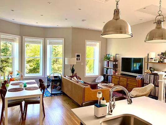 Rented by Lang Realty LLC | media 3