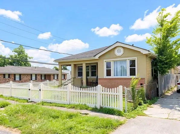 3325 Jackson Blvd, Chalmette, LA 70043
