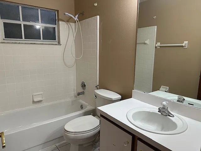 2027 Royal Bay Blvd #2 — Photo 8