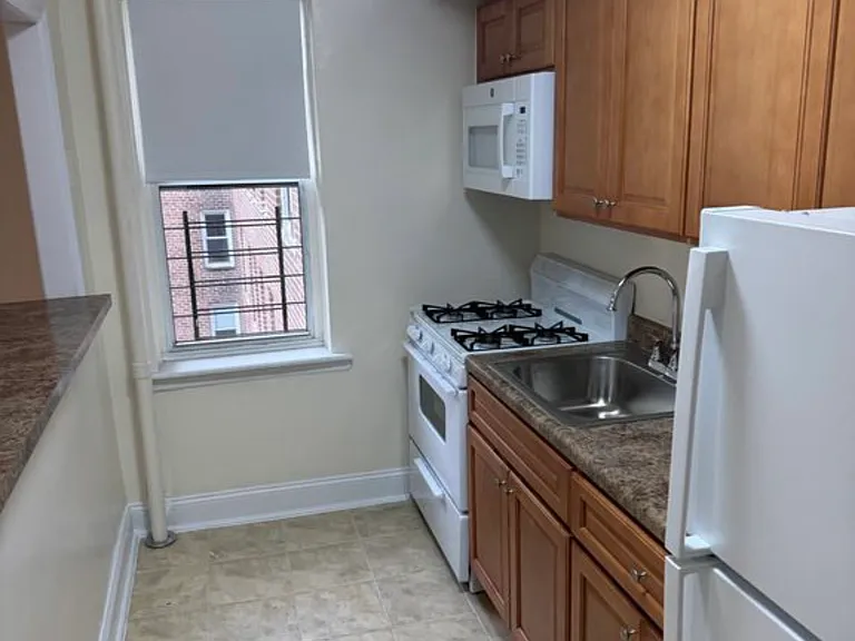 1487 Shore Pkwy #4B — Photo 1