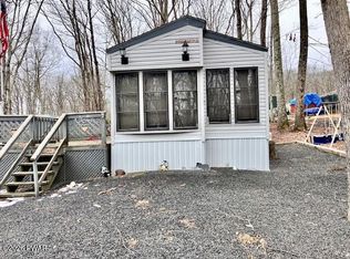 224 Locust Lake Dr, Milford, PA 18337