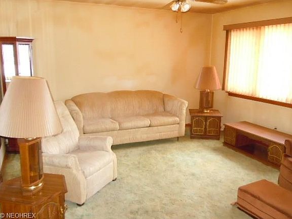 2nd image of 19501 Parkmount Ave