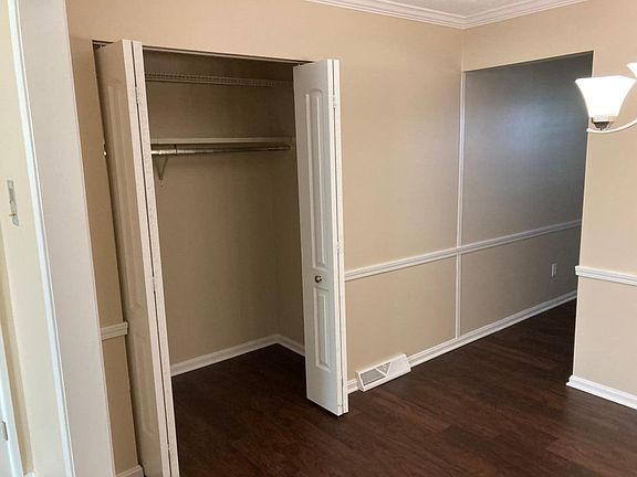 3rd image of 68 Forest Garden Dr APT 2