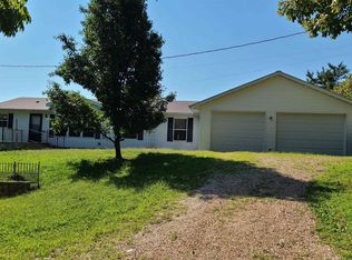 19718 Tarn Dr, Warsaw, MO 65355