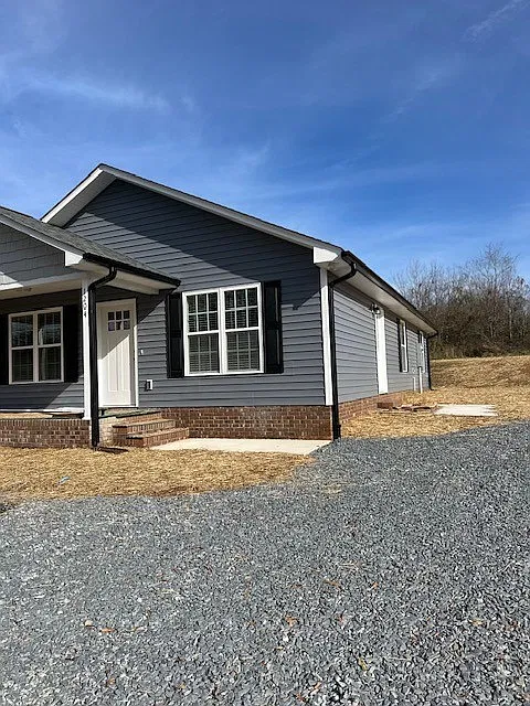 3 bed, 1288 sqft, $1,500 — Photo 2