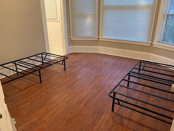 5th image of 136 S 13th St #5