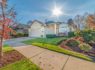 867 Old Orchard Ln, Springfield, OR 97477