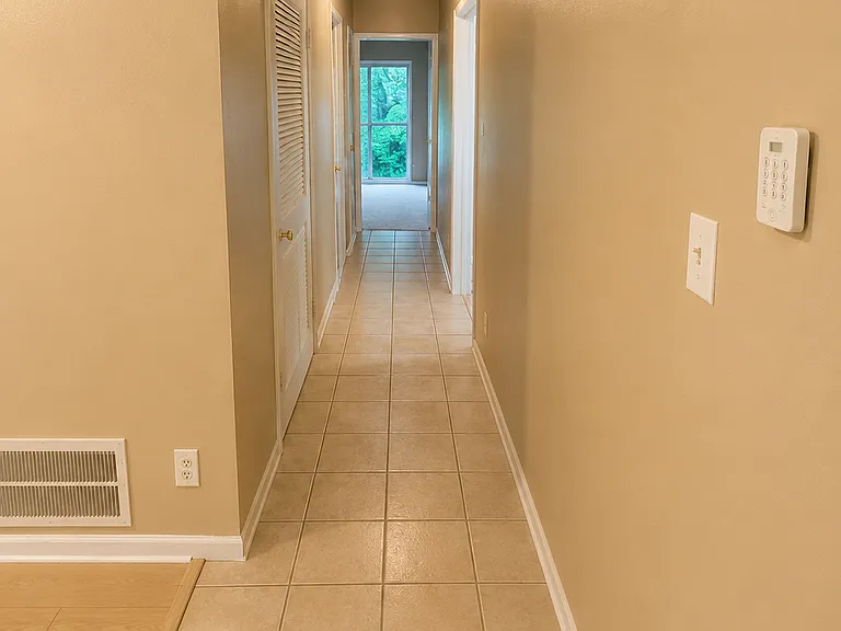 1220 Oakplace Dr SW #A — Photo 2