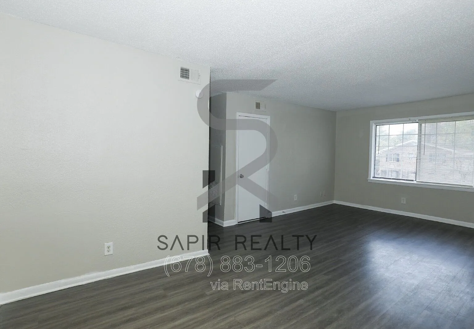 2 bed, 1.5 bath, 760 sqft, $900 — Photo 2
